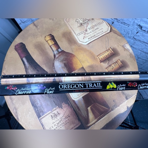 Vintage 2001 14” Diameter x 6” High Hat Box - Picture 7 of 11